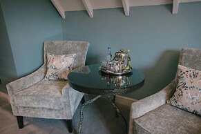 Hogarths Stone Manor