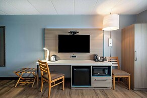 AmericInn by Wyndham Eau Claire