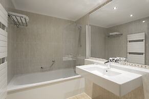 Hotel Mercure Luxembourg Kikuoka Golf & Spa