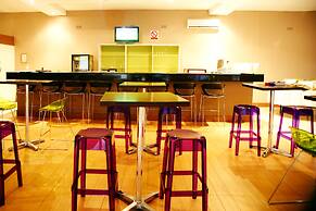 Kadoma Hotel And Conference Center