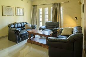 Kadoma Hotel And Conference Center