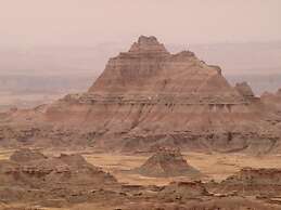 Badlands Hotel and Campground