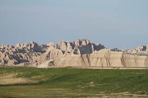 Badlands Hotel and Campground