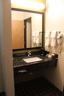 AmericInn by Wyndham West Burlington