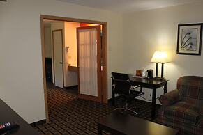 AmericInn by Wyndham West Burlington