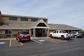 AmericInn by Wyndham West Burlington
