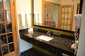 AmericInn by Wyndham West Burlington