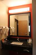 AmericInn by Wyndham West Burlington