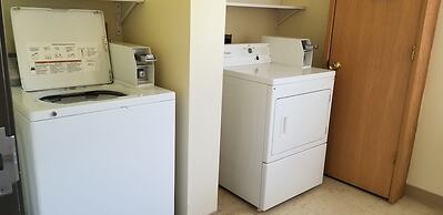 AmericInn by Wyndham West Burlington