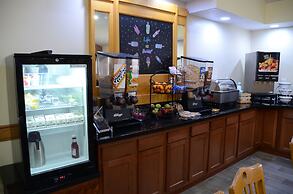 AmericInn by Wyndham West Burlington