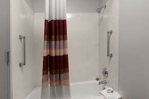 Red Roof Inn & Suites Savannah Airport