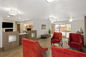 La Quinta Inn & Suites by Wyndham Las Vegas Red Rock