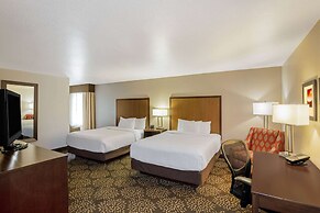 La Quinta Inn & Suites by Wyndham Las Vegas Red Rock