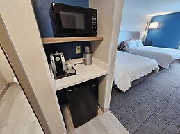 Holiday Inn Express Hotel & Suites Cincinnati-Blue Ash by IHG