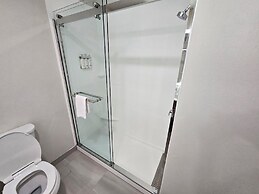 Holiday Inn Express Hotel & Suites Cincinnati-Blue Ash by IHG