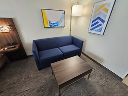 Holiday Inn Express Hotel & Suites Cincinnati-Blue Ash by IHG