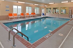 Holiday Inn Express Hotel & Suites Cincinnati-Blue Ash by IHG