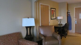 Holiday Inn Express & Suites Lexington by IHG