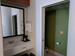 Sleep Inn & Suites Oregon - Toledo