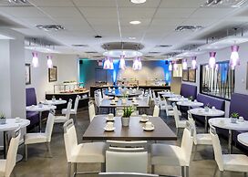 Kellogg Conference Hotel at Gallaudet University