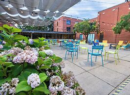 Kellogg Conference Hotel at Gallaudet University