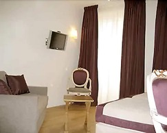 WHO - Windsor Hotel Opera