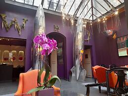 WHO - Windsor Hotel Opera