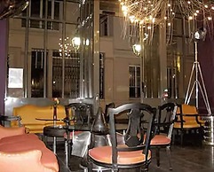 WHO - Windsor Hotel Opera