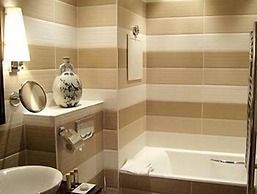 WHO - Windsor Hotel Opera