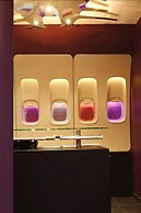 WHO - Windsor Hotel Opera