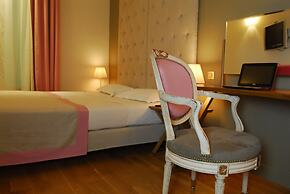 WHO - Windsor Hotel Opera