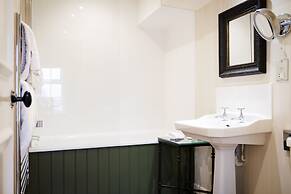 Bear of Rodborough Hotel