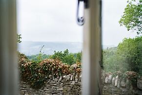 Bear of Rodborough Hotel