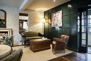 Bear of Rodborough Hotel