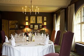 Bear of Rodborough Hotel