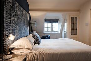 Bear of Rodborough Hotel