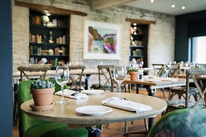 Bear of Rodborough Hotel