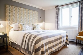 Bear of Rodborough Hotel