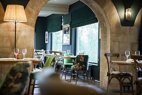 Bear of Rodborough Hotel