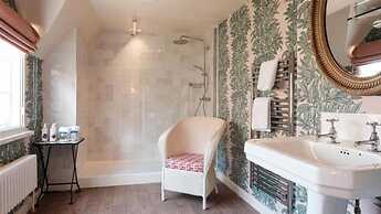 Bay Tree Hotel