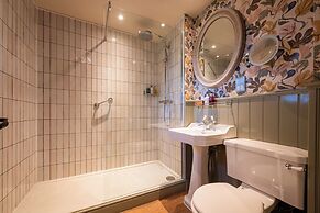 Bay Tree Hotel