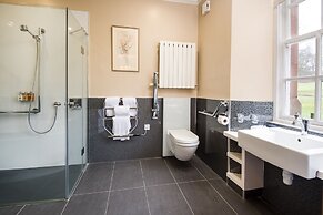 Cringletie House Hotel