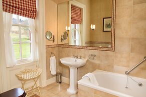 Cringletie House Hotel