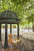 Grand Copthorne Waterfront