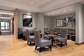 Hyatt Place Orlando Airport