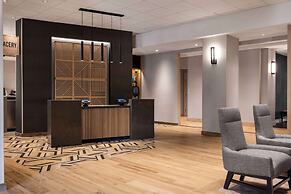 Hyatt Place Orlando Airport