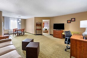 Comfort Suites North