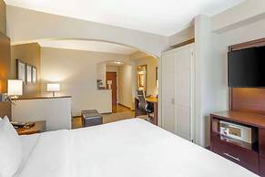 Comfort Suites near Penn State - State College, PA