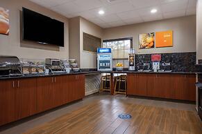Comfort Suites State College near Penn State