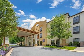 Comfort Suites State College near Penn State